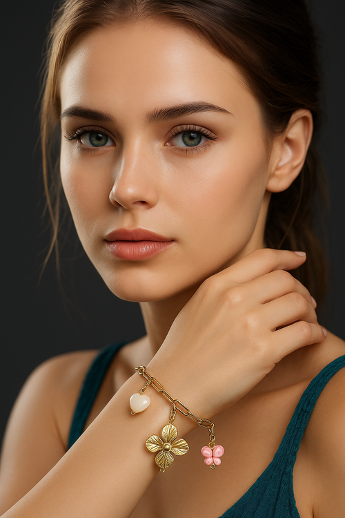 Bloom & Charm Gold Link Bracelet
